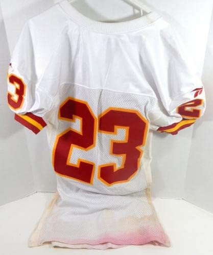 1997-ben a Kansas City Chiefs 23 Játék Kiadott Fehér Jersey 40 DP27750 - Aláíratlan NFL Játék Használt Mezek