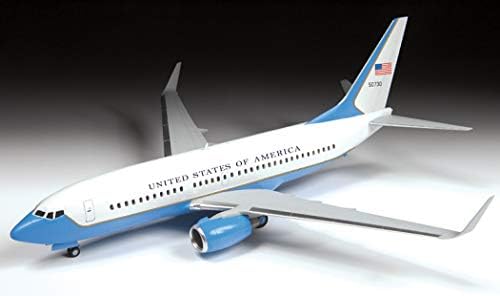 Zvezda 7027 - Utasszállító gép Boeing 737-700/C-40B - Műanyag Modell Kit Skála 1/144 109 Részek Hossza 9
