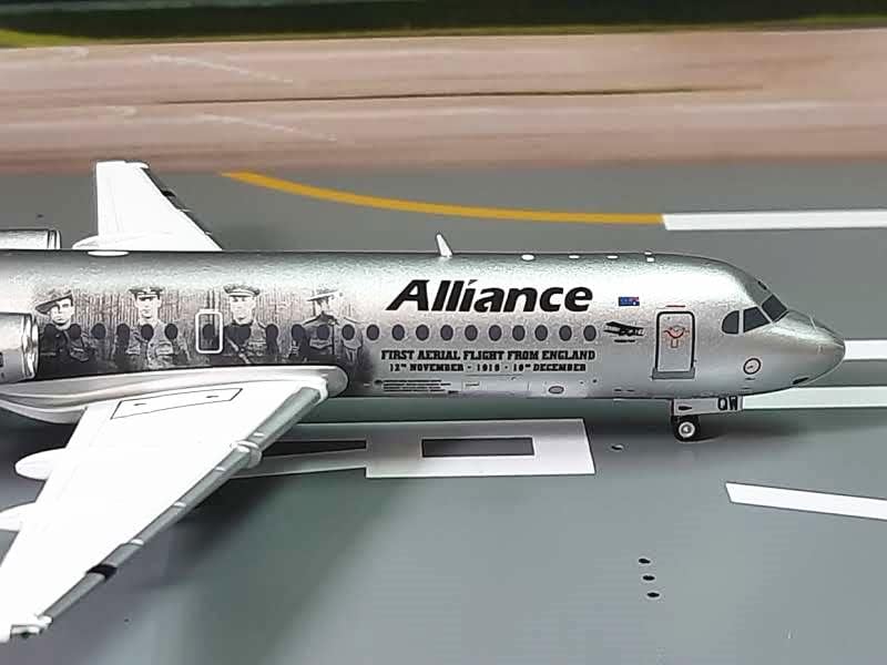 GeminiJets Szövetség Légitársaság Fokker 70 VH-QQW 100 Év, 1:200 FRÖCCSÖNTÖTT Repülőgép Előre elkészített Modell