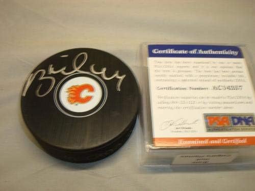Brett Hull Alá Calgary Flames Jégkorong Dedikált PSA/DNS-COA-1A - Dedikált NHL Korong